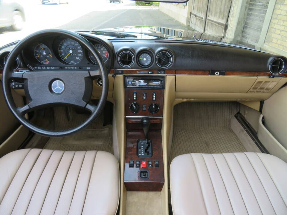 Image 12/18 of Mercedes-Benz 420 SL (1987)