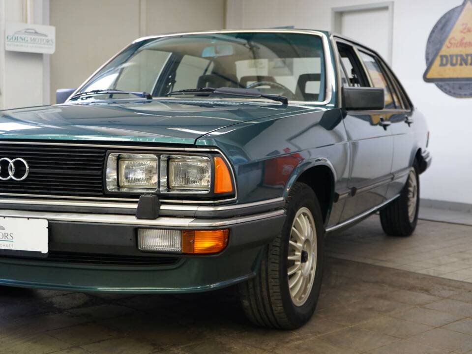 Immagine 7/39 di Audi 200 5T (1982)