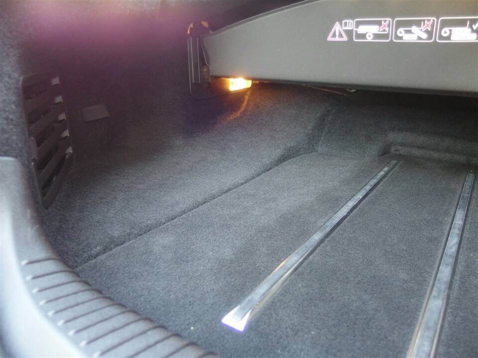 Bild 58/100 von Jaguar XKR (2008)