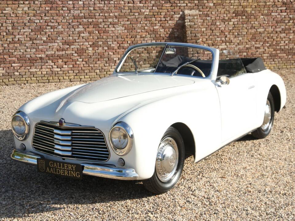 Imagen 32/50 de SIMCA 8 Sport (1950)