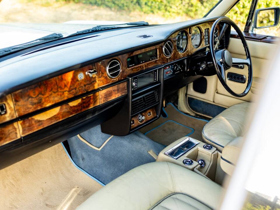 Immagine 33/38 di Rolls-Royce Silver Spirit (1983)