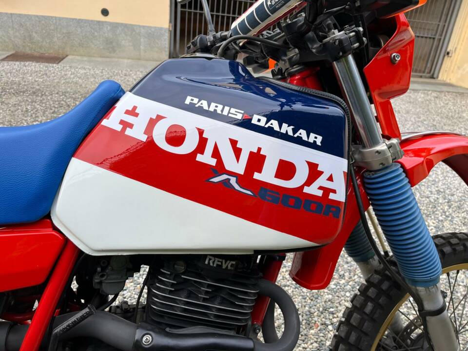 Immagine 7/23 di Honda XL 600 R (1984)