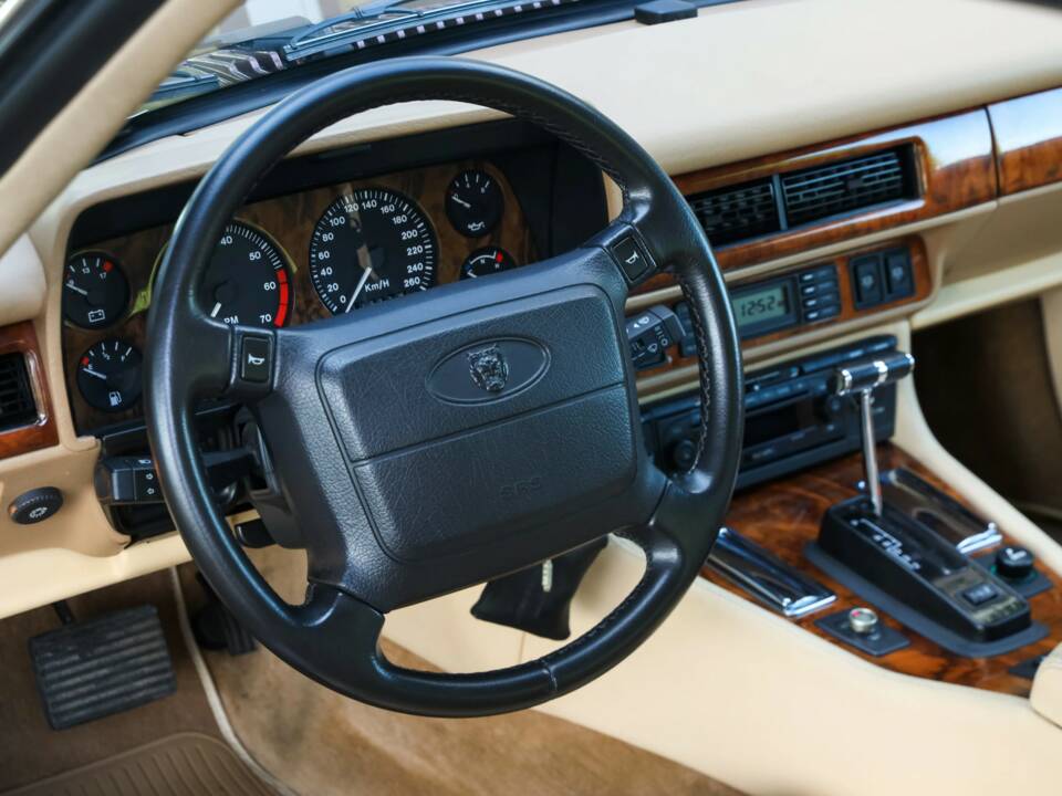 Obraz 37/50 pojazdu Jaguar XJS 4.0 (1994)