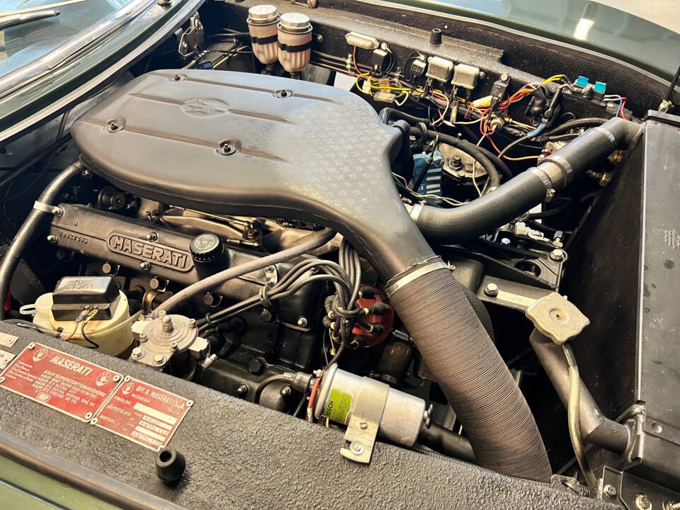 Image 17/59 de Maserati Indy 4200 (1970)