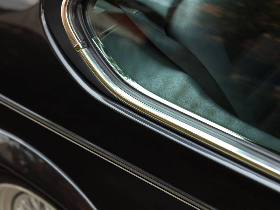 Image 54/99 of BMW M 635 CSi (1988)