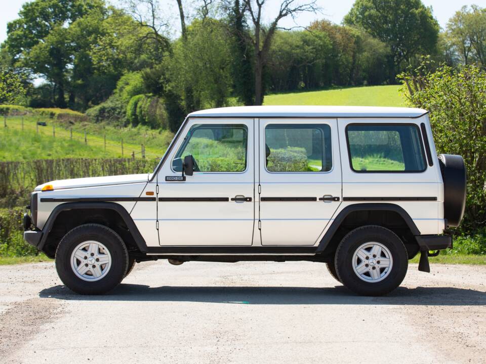 Image 2/45 of Mercedes-Benz 280 GE (LWB) (1989)