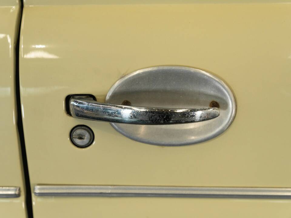 Image 13/30 of Renault Dauphine Gordini (1961)