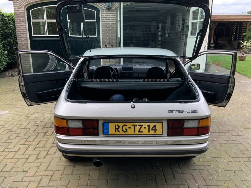 Image 6/8 of Porsche 924 S (1986)