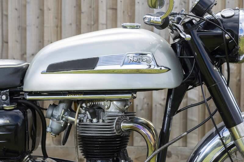 Immagine 3/39 di Norton 650 SS (1964)