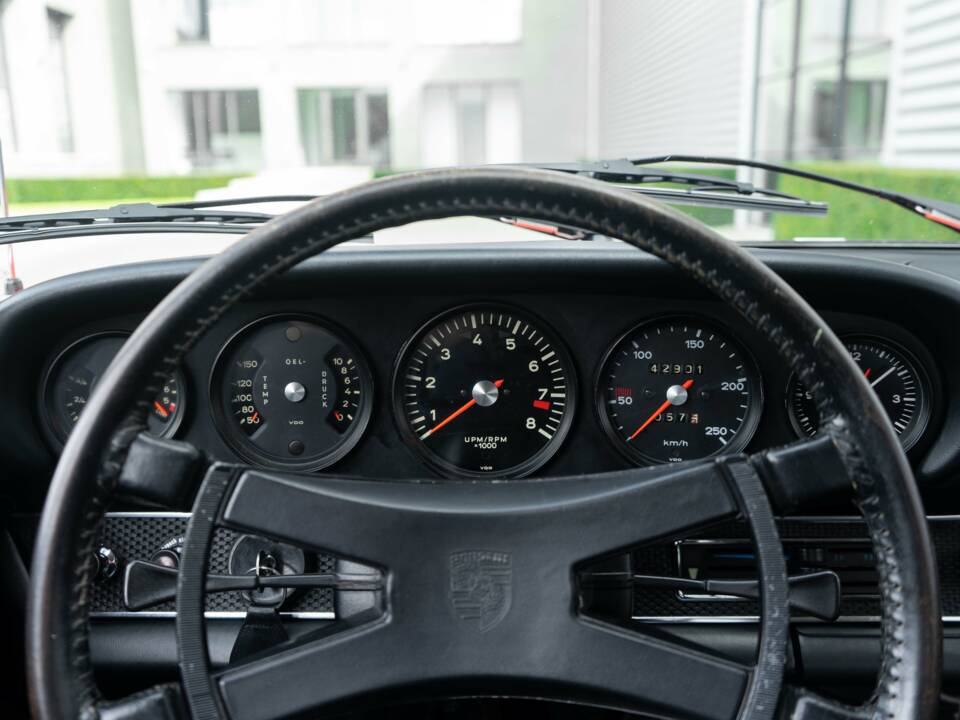 Image 15/28 of Porsche 911 2.0 S (1969)