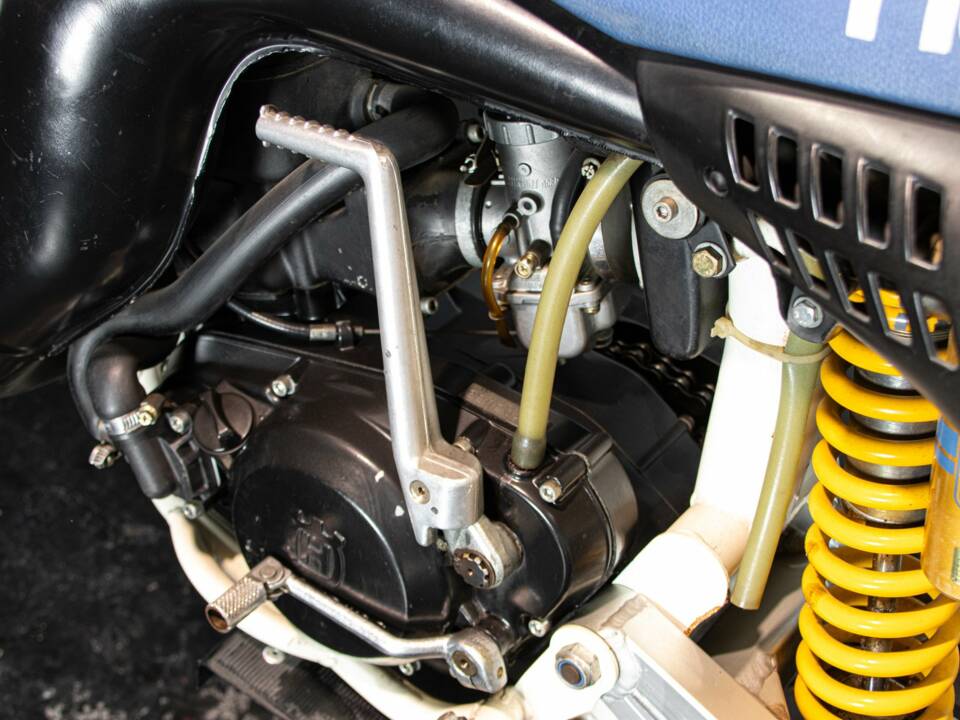 Immagine 42/50 di Husqvarna DUMMY (1987)