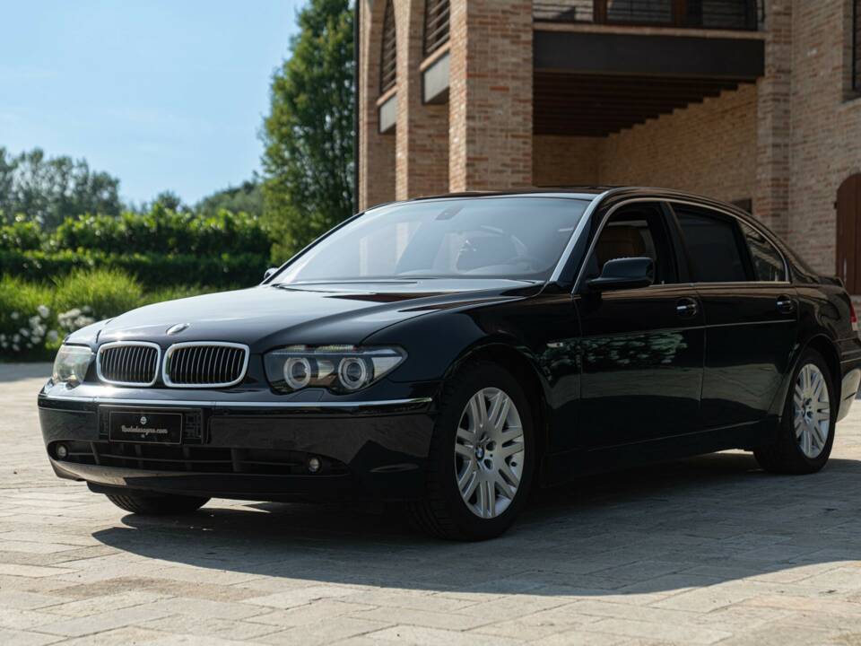 Image 1/50 de BMW 745Li (2001)