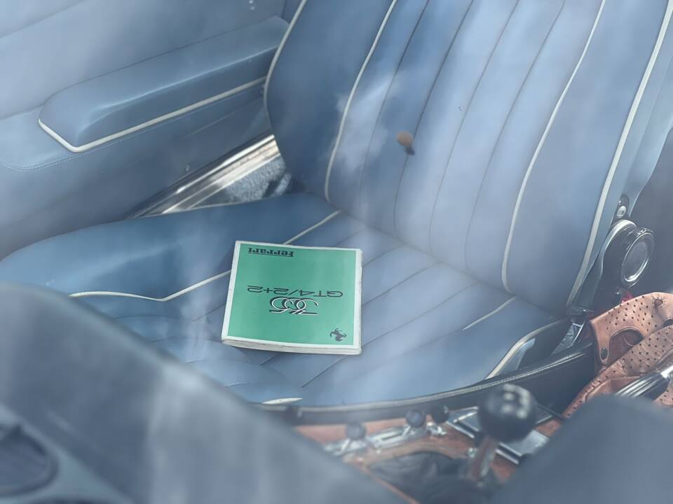 Bild 9/54 von Ferrari 365 GT4 2+2 (1975)
