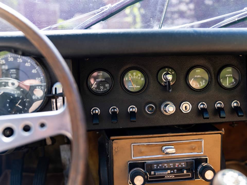 Image 59/86 de Jaguar E-Type (1967)