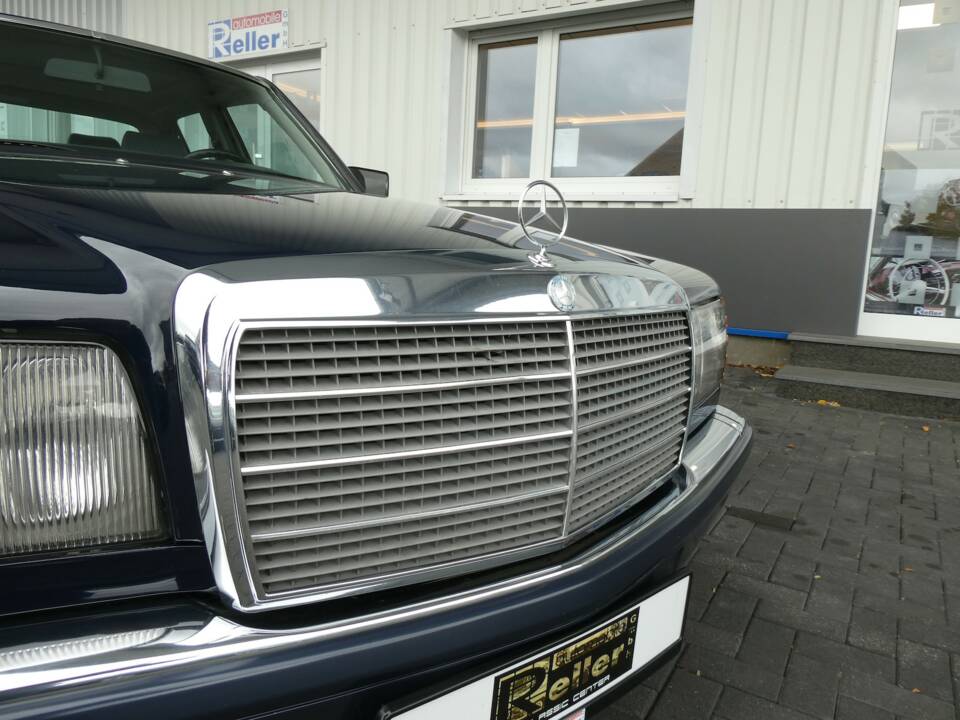 Bild 18/21 von Mercedes-Benz 300 SE (1990)