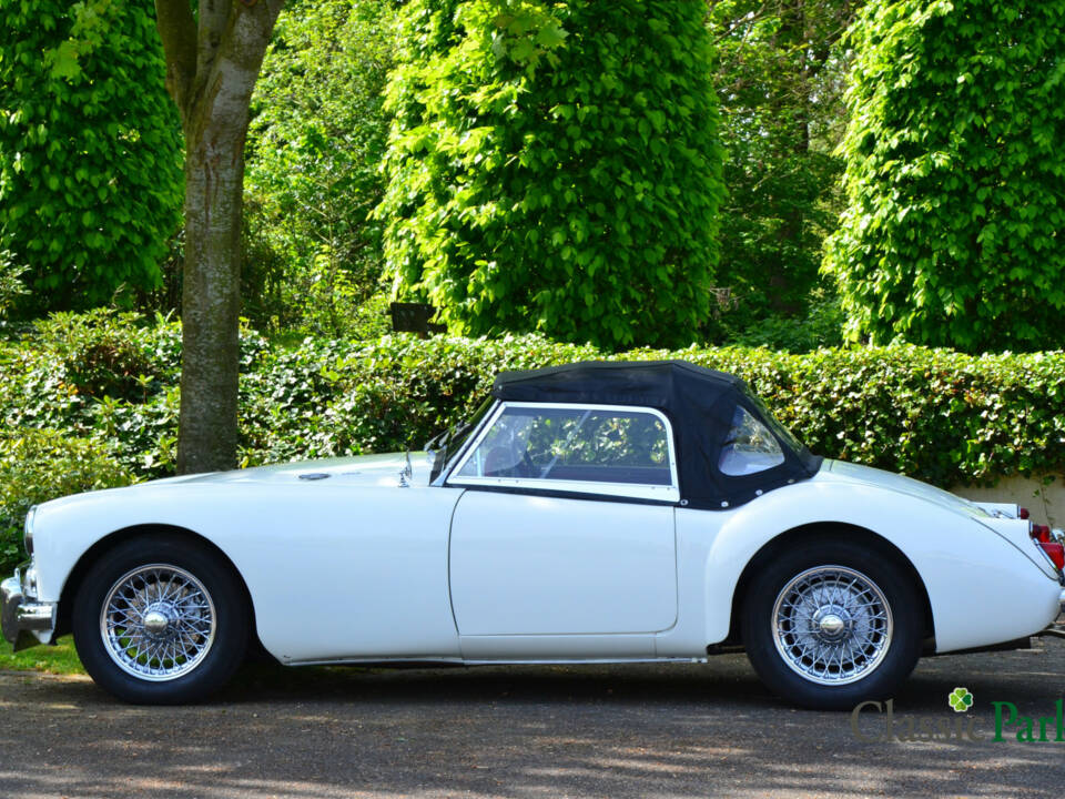 Imagen 6/50 de MG MGA 1600 (1960)