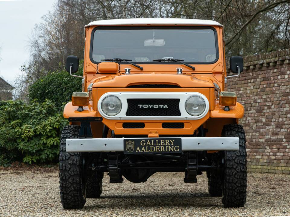 Image 36/50 of Toyota Land Cruiser FJ 40 (1980)
