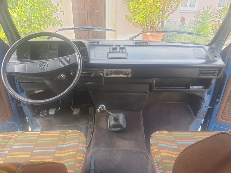 Bild 9/15 von Volkswagen T3 Multivan 1.6 TD (1987)