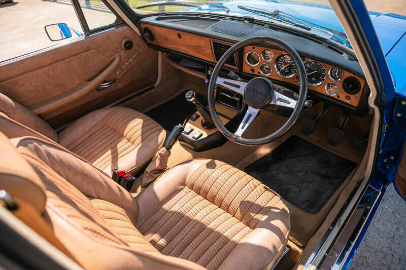Image 2/49 de Triumph Stag (1977)