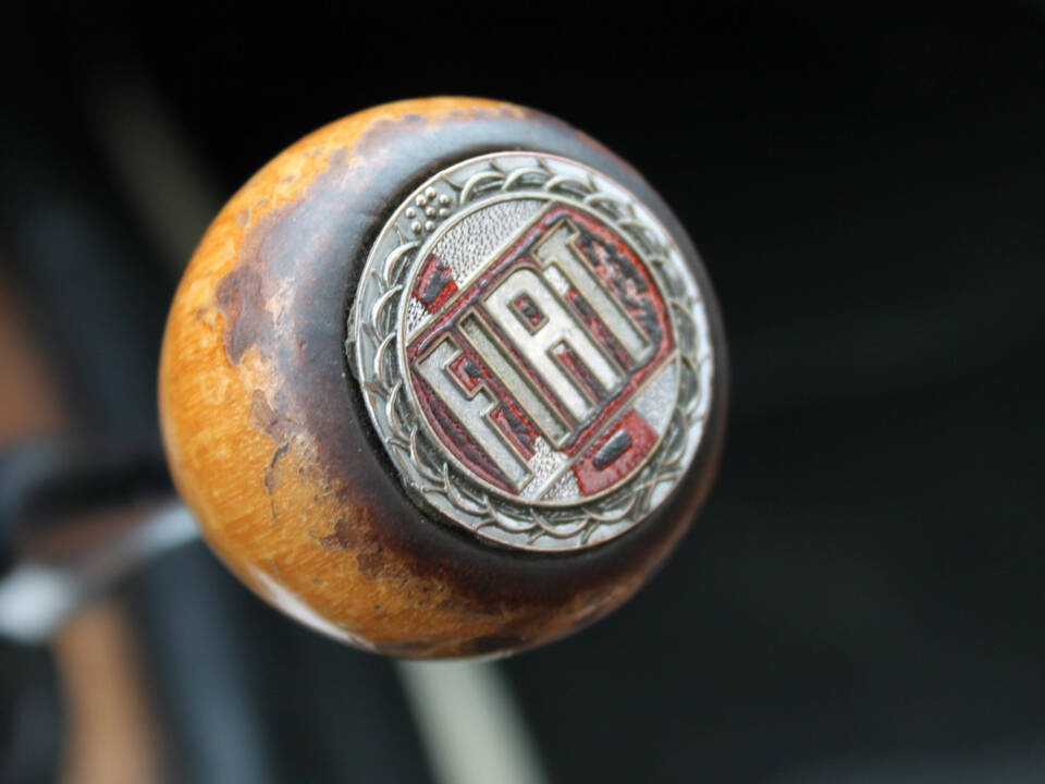 Image 12/22 of FIAT 124 Spider CS1 (1974)