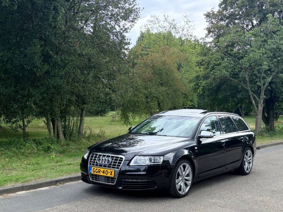 Imagen 1/42 de Audi S6 Avant 5.2 V10 quattro (2006)