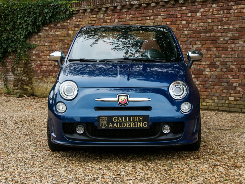 Image 37/50 of Abarth 595 Cabrio Italia (2011)