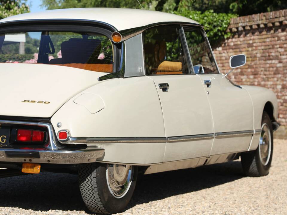 Imagen 48/50 de Citroën DS 20 Pallas (1971)