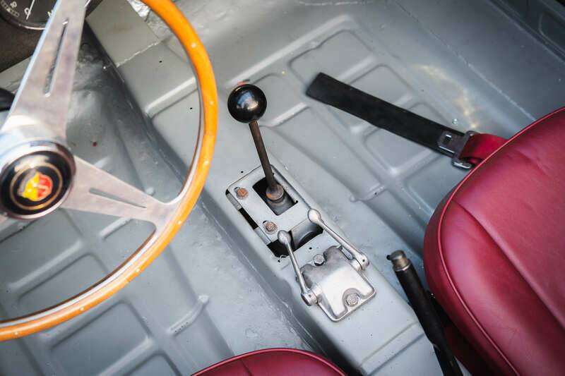 Bild 25/28 von Abarth 2200 Allemano Spyder (1958)