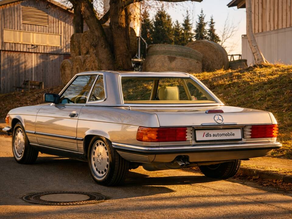 Bild 13/30 von Mercedes-Benz 560 SL (1989)