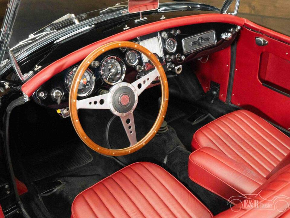 Immagine 2/19 di MG MGA 1600 (1961)