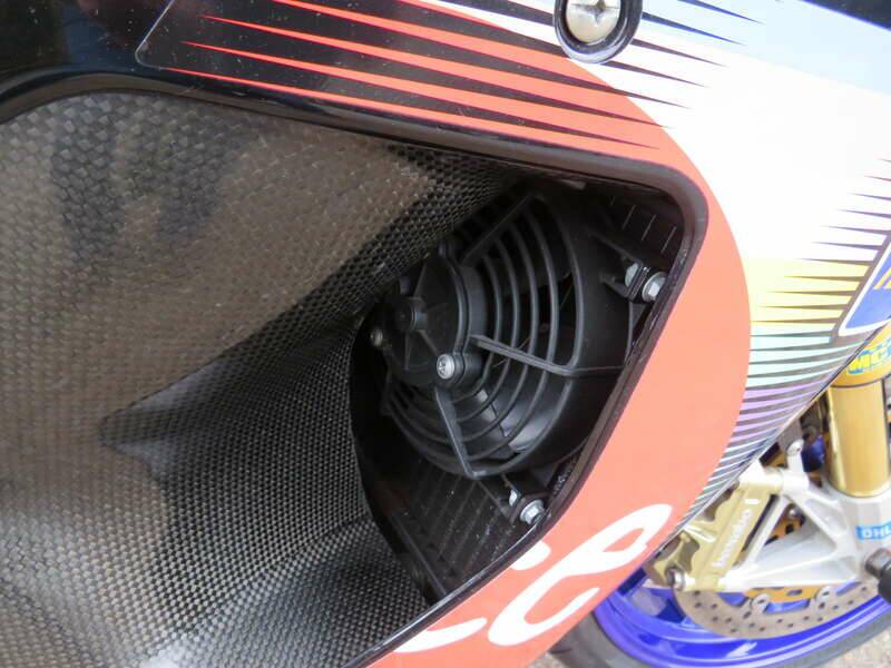 Image 21/41 of Aprilia DUMMY (2003)