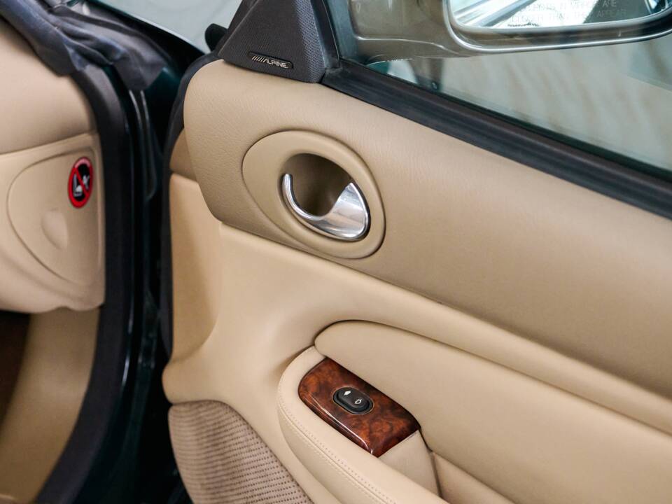 Bild 49/50 von Jaguar XK8 4.0 (2002)
