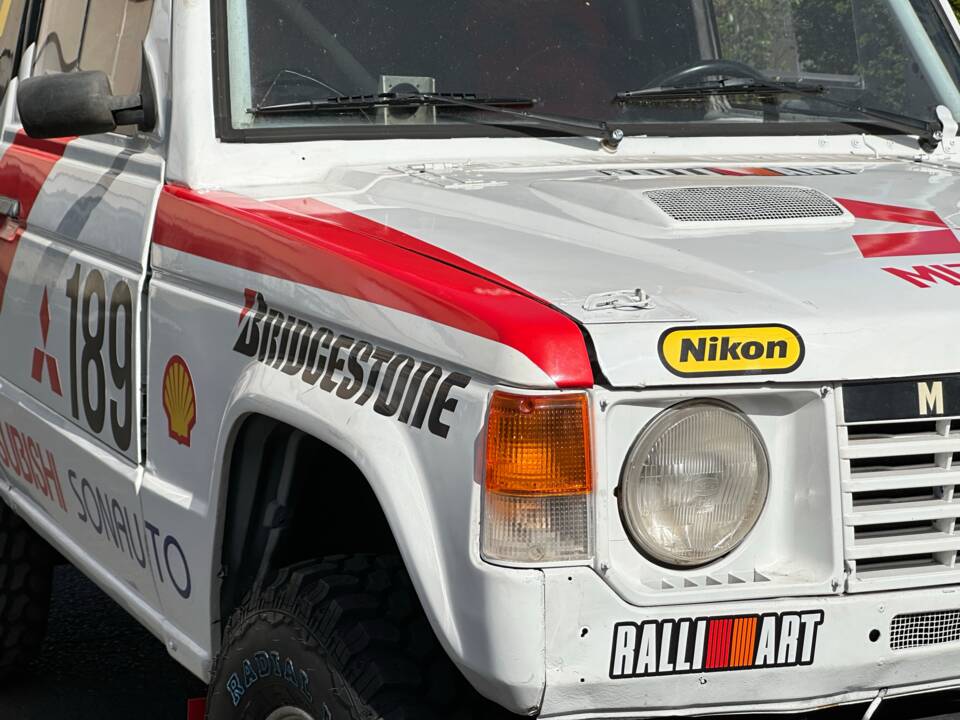 Image 6/9 de Mitsubishi Pajero TD (1985)