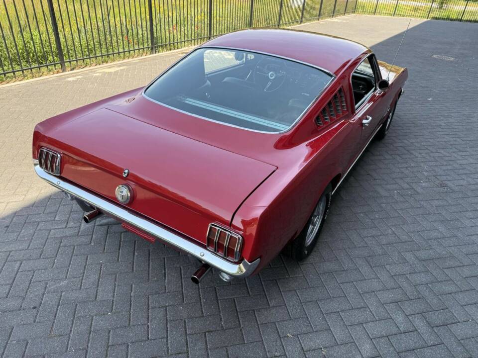 Image 7/50 de Ford Mustang 390 GTA (1966)