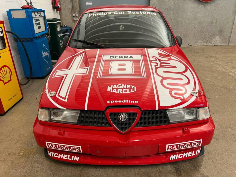Image 4/18 de Alfa Romeo 155 2.5 V6 (1994)