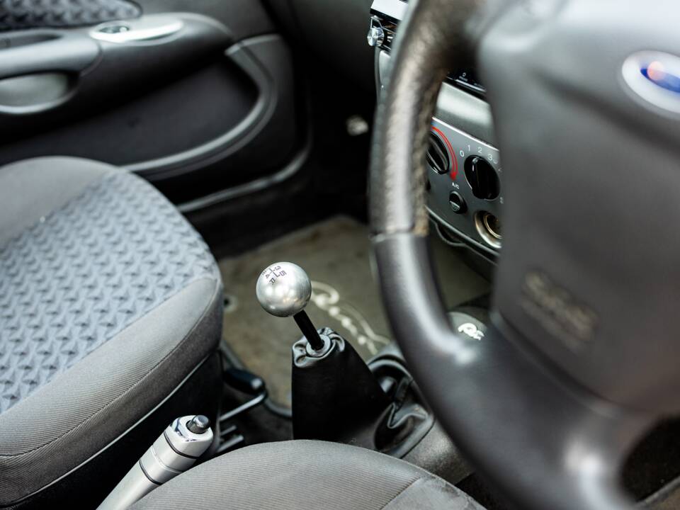 Image 40/50 of Ford Puma 1.7i 16v (2001)