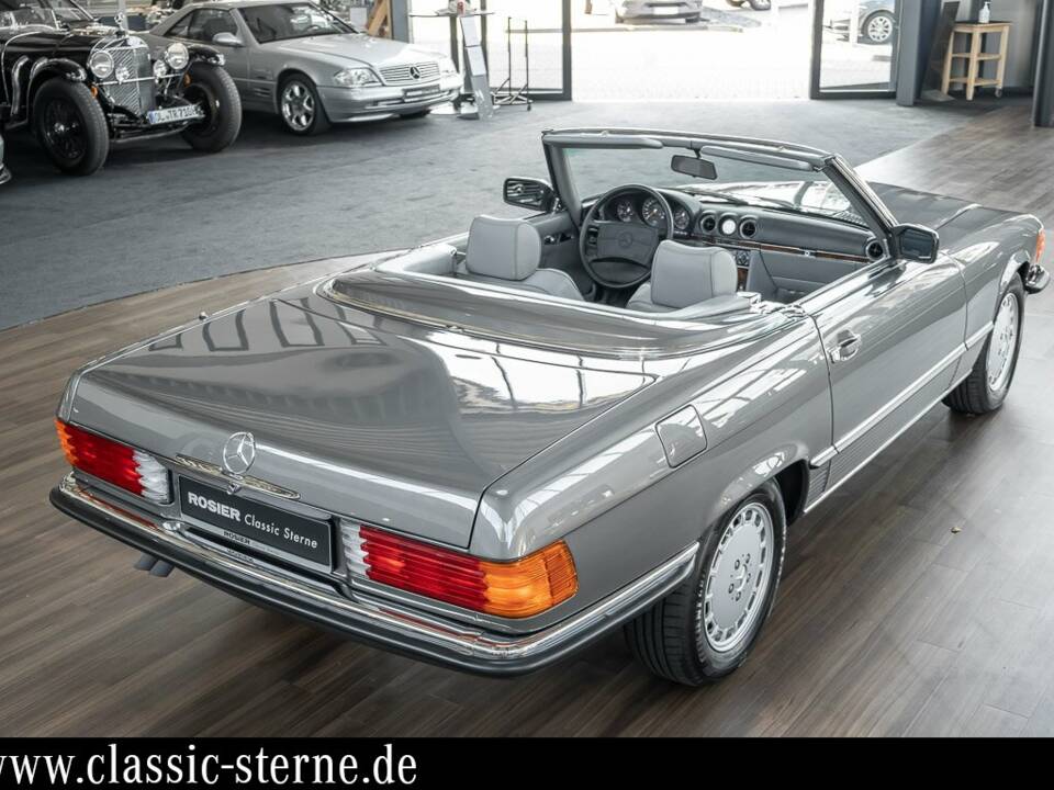 Image 9/15 of Mercedes-Benz 560 SL (1987)