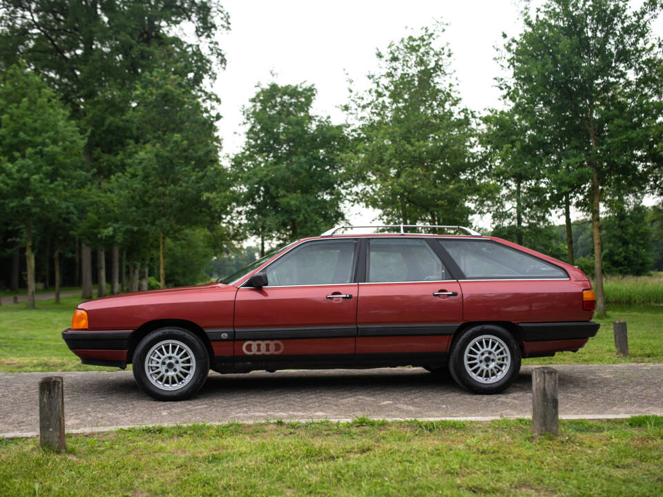 Imagen 9/45 de Audi 100 Avant 2.2 quattro (1986)