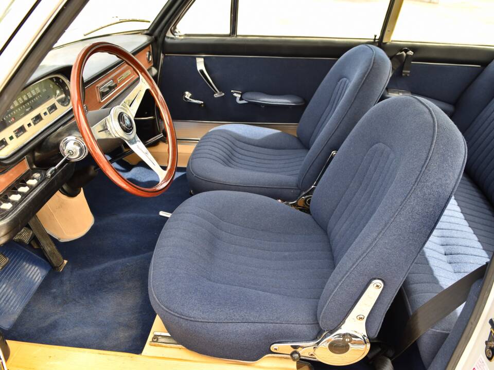 Bild 22/37 von Lancia Flavia 1.8 (Pininfarina) (1964)
