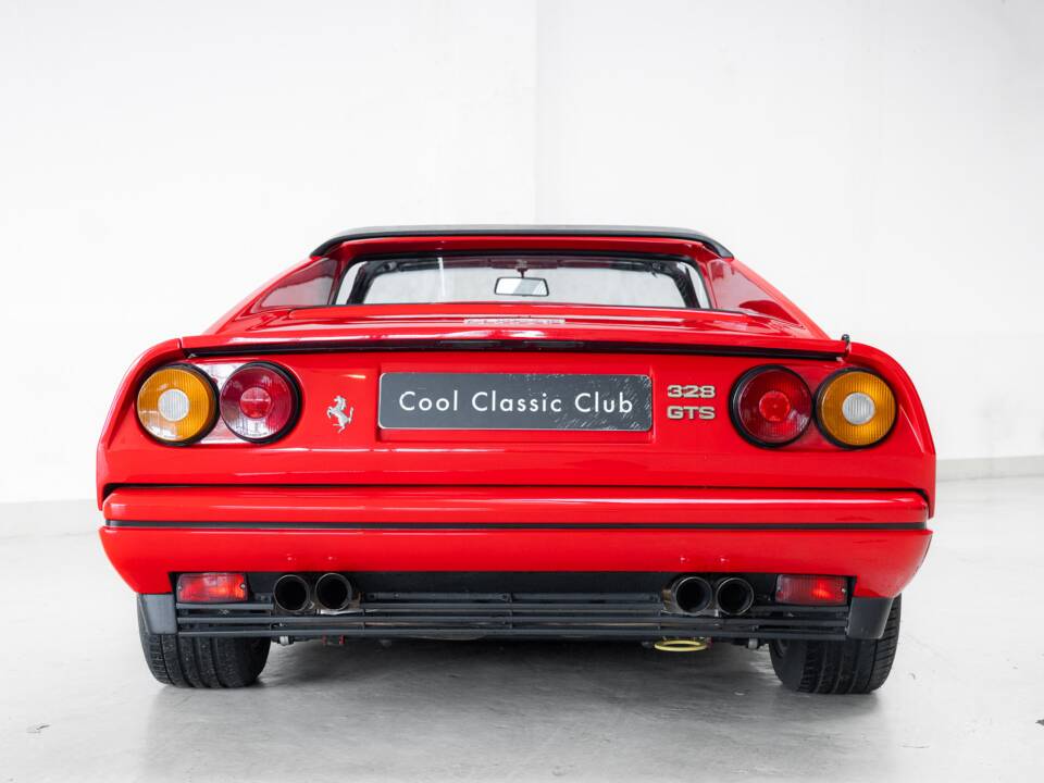 Bild 9/40 von Ferrari 328 GTS (1986)