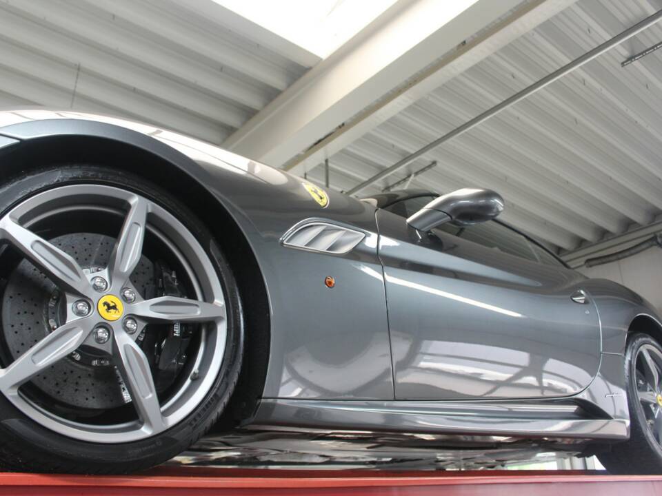 Bild 10/50 von Ferrari California (2010)