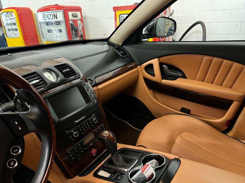 Bild 9/21 von Maserati Quattroporte S 4.7 (2009)