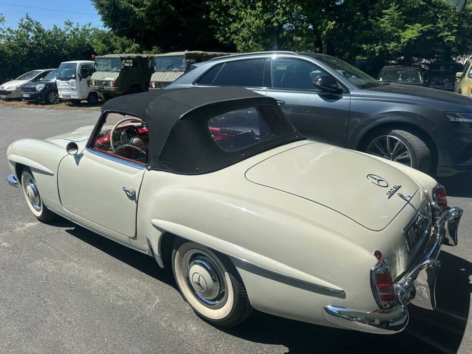 Image 3/4 of Mercedes-Benz 190 SL (1960)