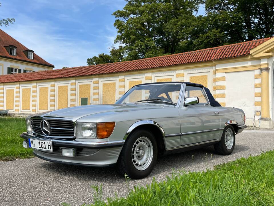 Imagen 4/77 de Mercedes-Benz 280 SL (1984)