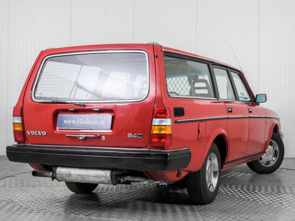 Image 40/50 de Volvo 245 GLE (1982)
