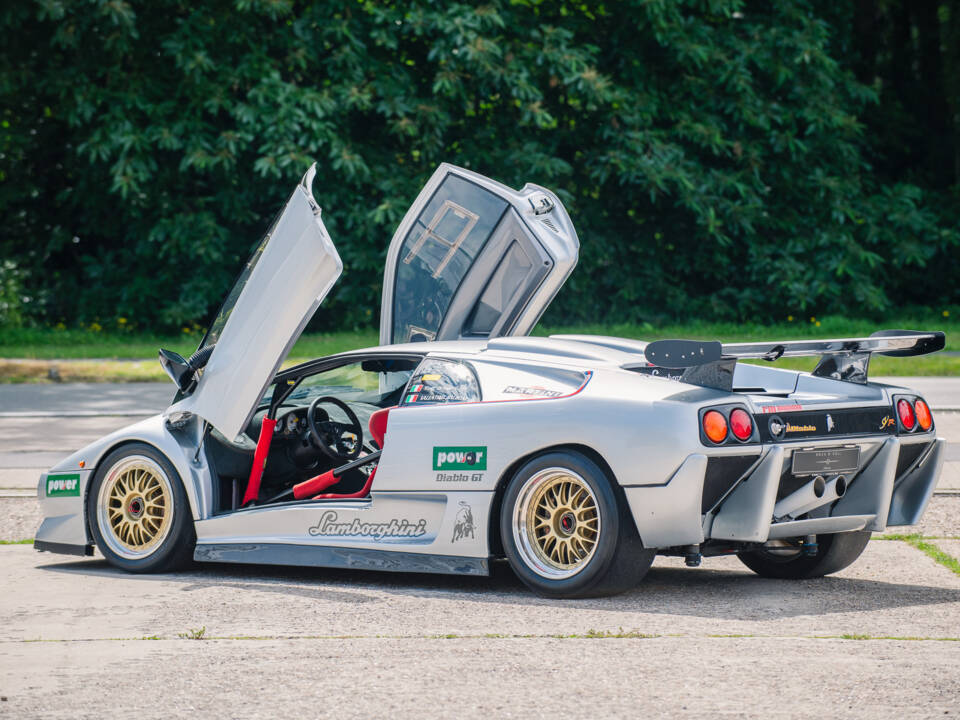 Bild 20/63 von Lamborghini Diablo SV-R (1996)