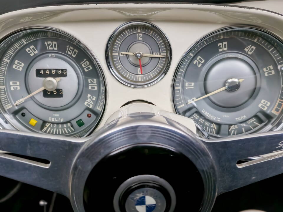 Image 37/43 of BMW 507 (1959)