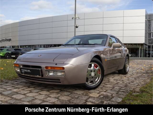 Immagine 1/39 di Porsche 944 Turbo (1988)