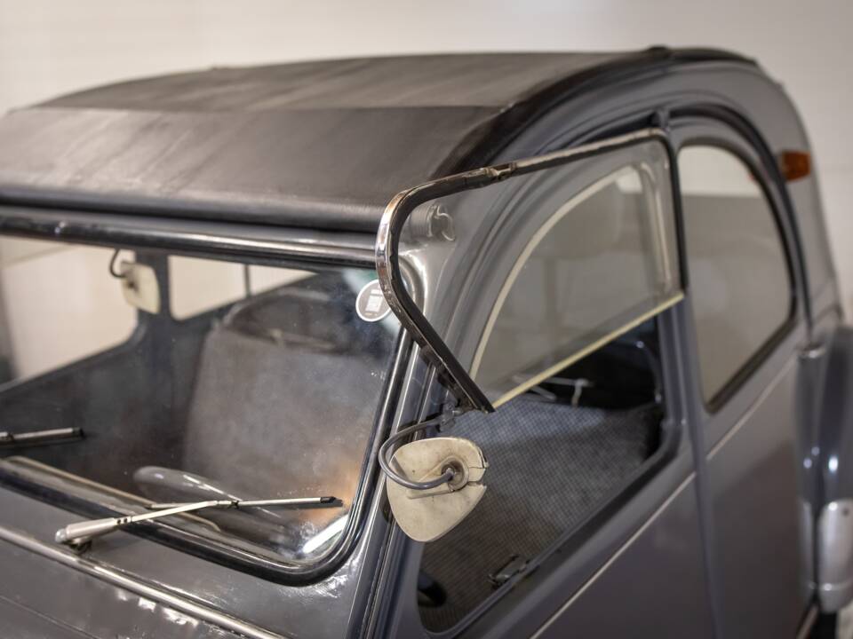 Bild 8/20 von Citroën 2 CV  AZ (1964)