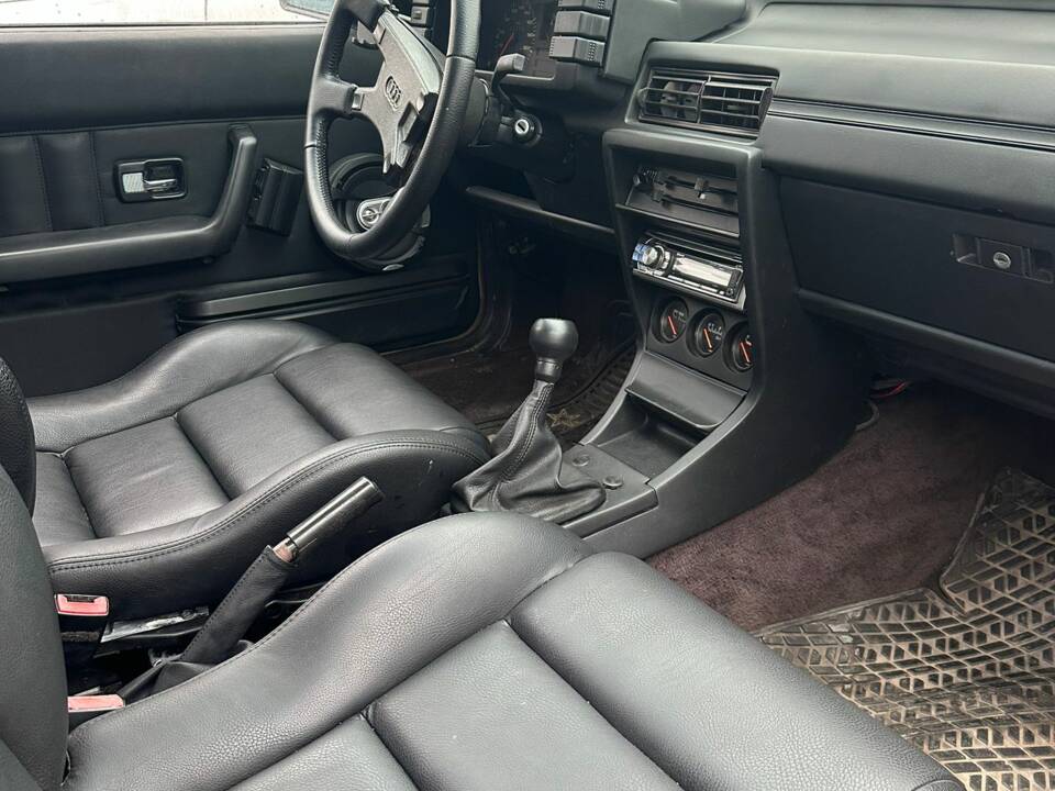 Image 8/72 of Audi Coupe GT (1985)